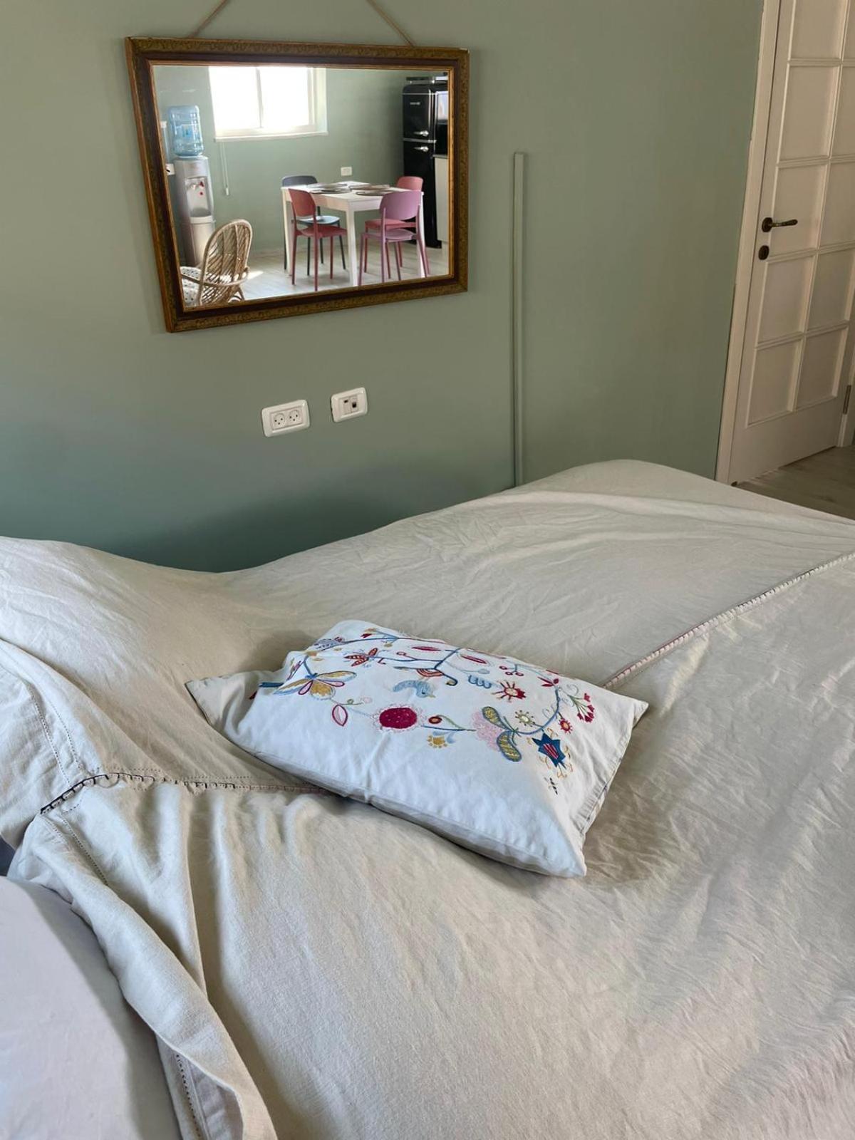 Apartamento בין הר ובין ים Avnat Exterior foto