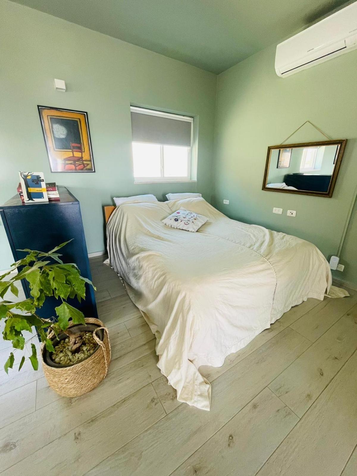 Apartamento בין הר ובין ים Avnat Exterior foto